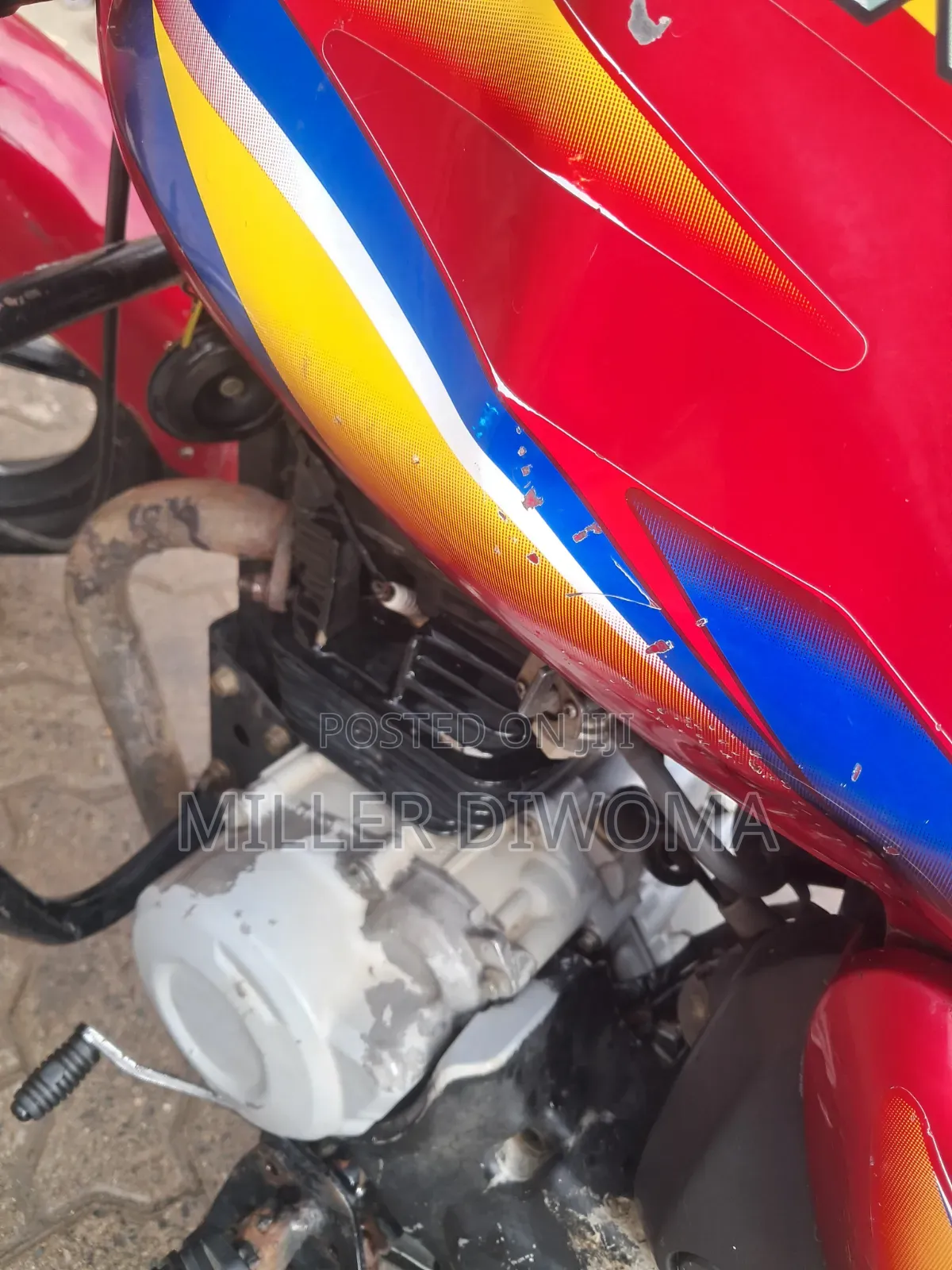 Bajaj Boxer 150 UG 2022 Red