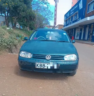 Volkswagen Golf 2002 Green