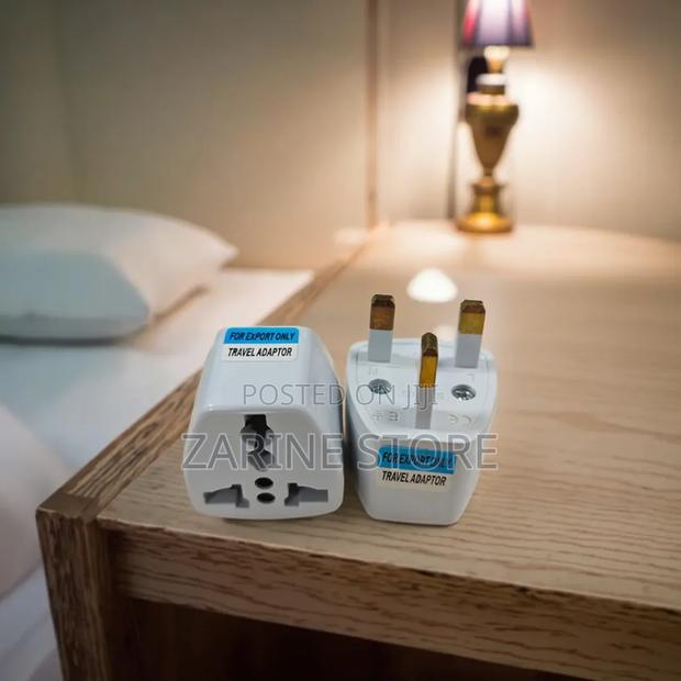 Pocket Travel Adapter - main view