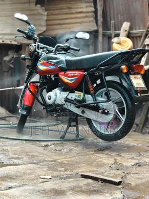 Bajaj Boxer 125 2026 Red