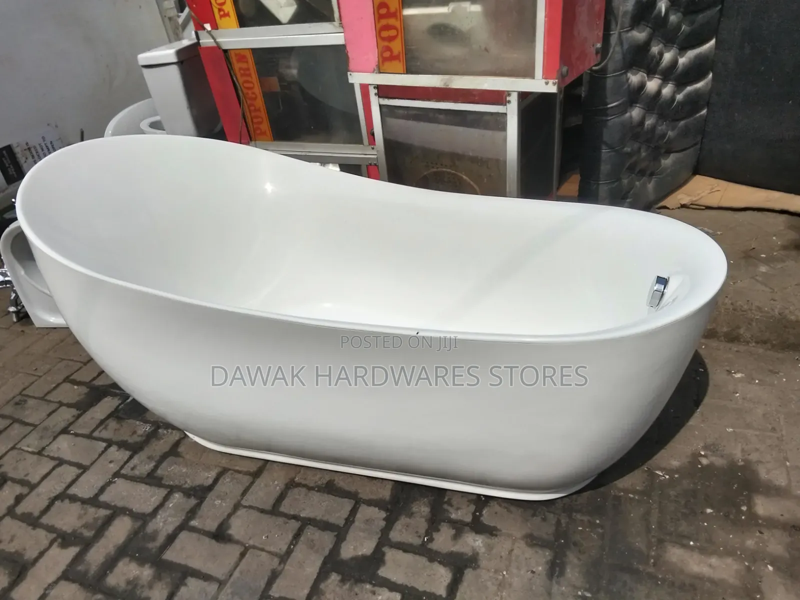 Freestanding Modern Egg Shaped Executive Bathtub