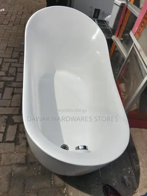 Freestanding Modern Egg Shaped Executive Bathtub