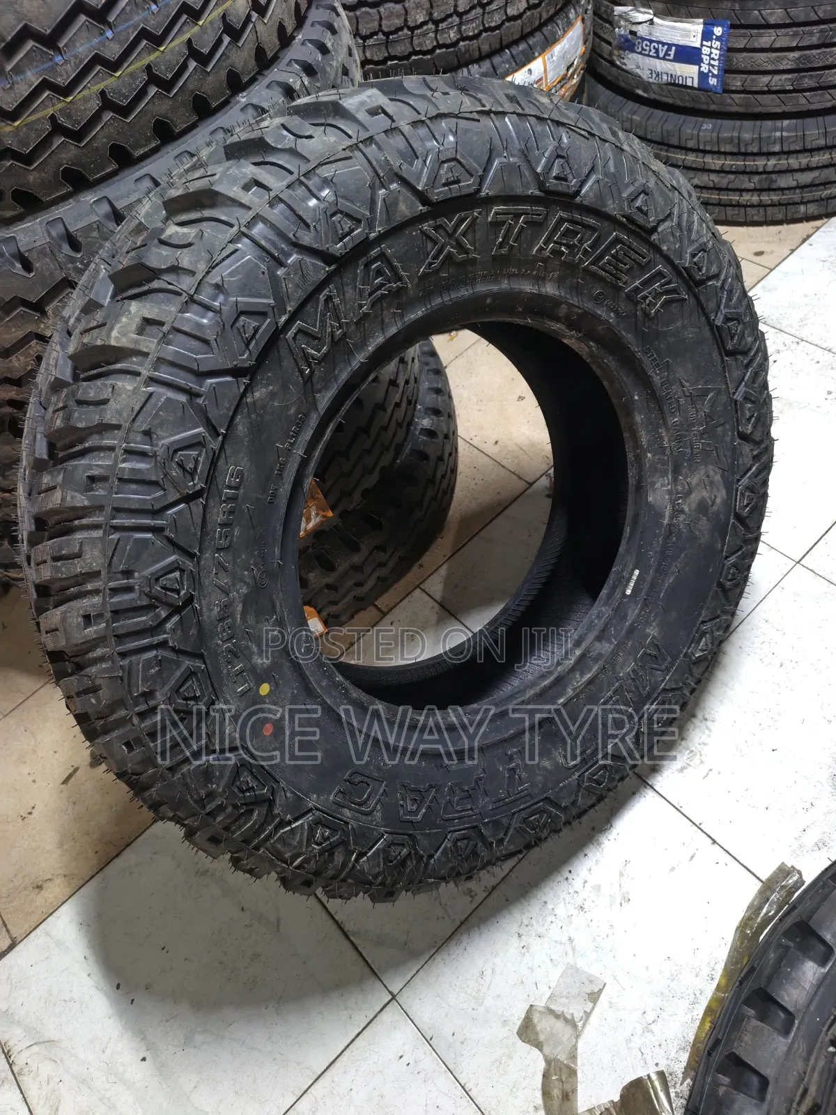 265/70r17 Maxtrek Mud Grip