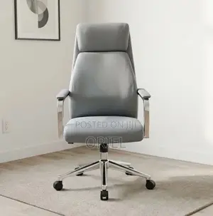 Executive Office Chair : Gray Leather High Back Managerial Chair