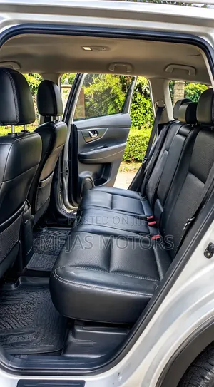 Nissan X-Trail 2015 Silver