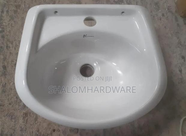 Small Sink White - main view