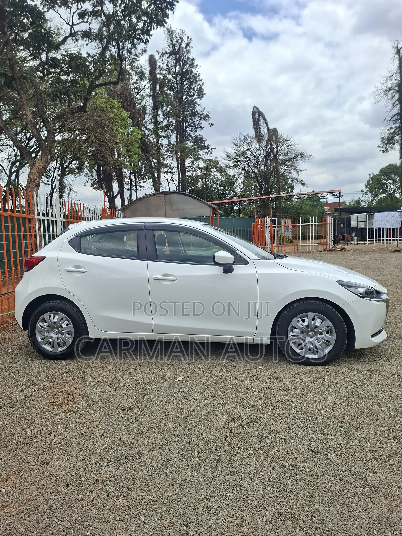 Mazda 2 2020 Pearl