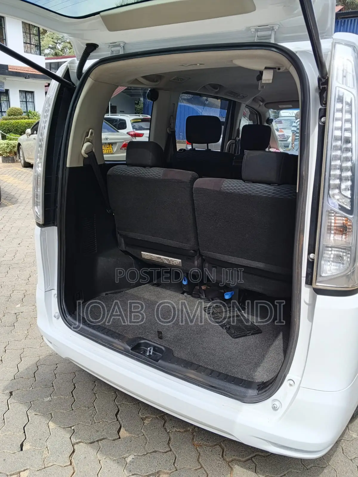 Nissan Serena 2014 White