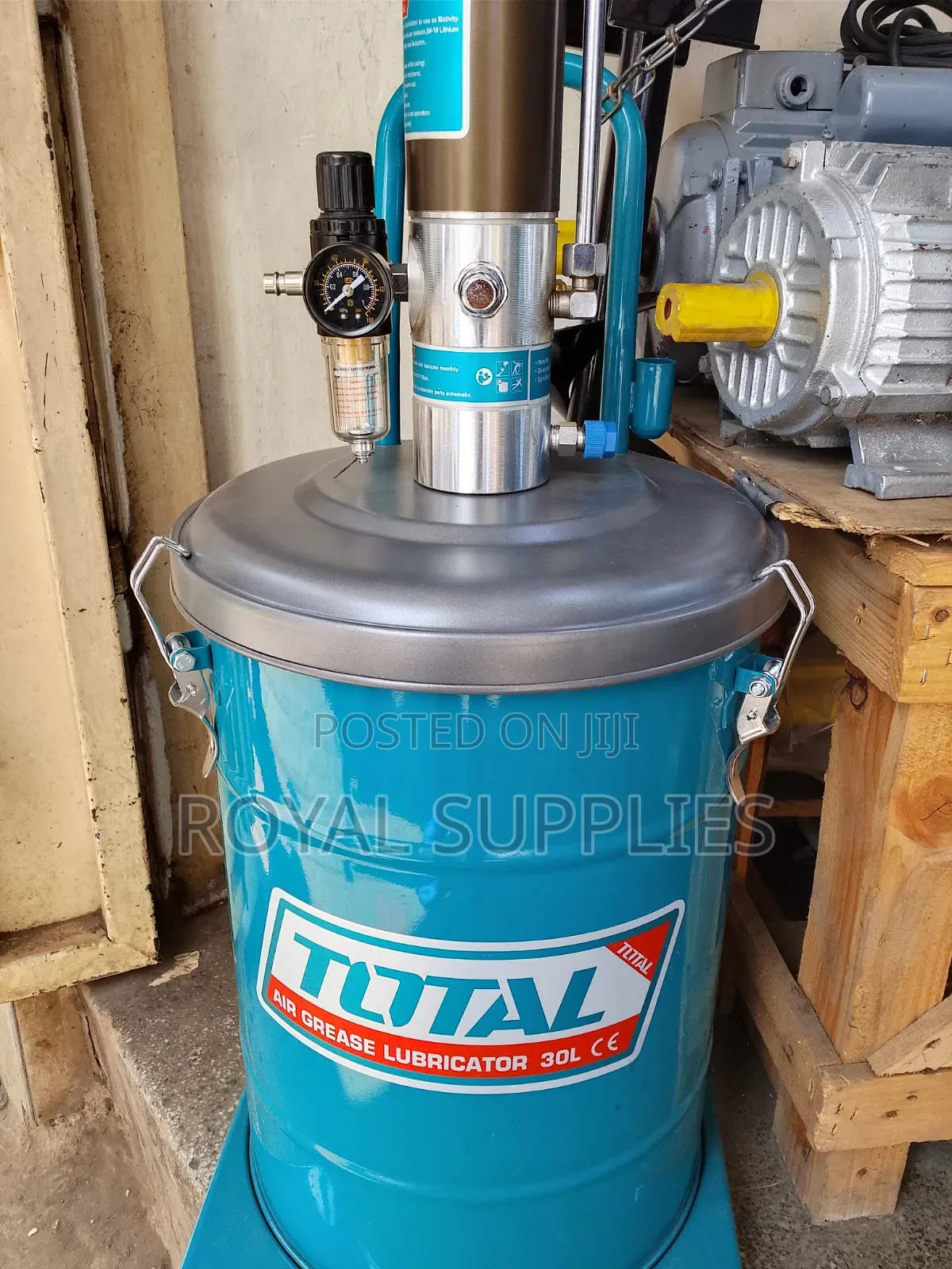 30L Air Grease Lubricator / Grease Bucket