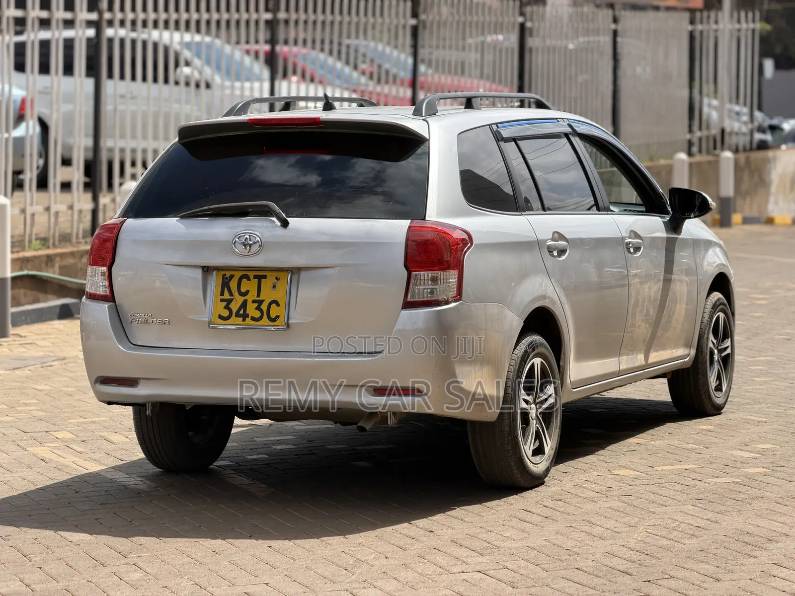 Toyota Corolla Fielder 2013 Silver