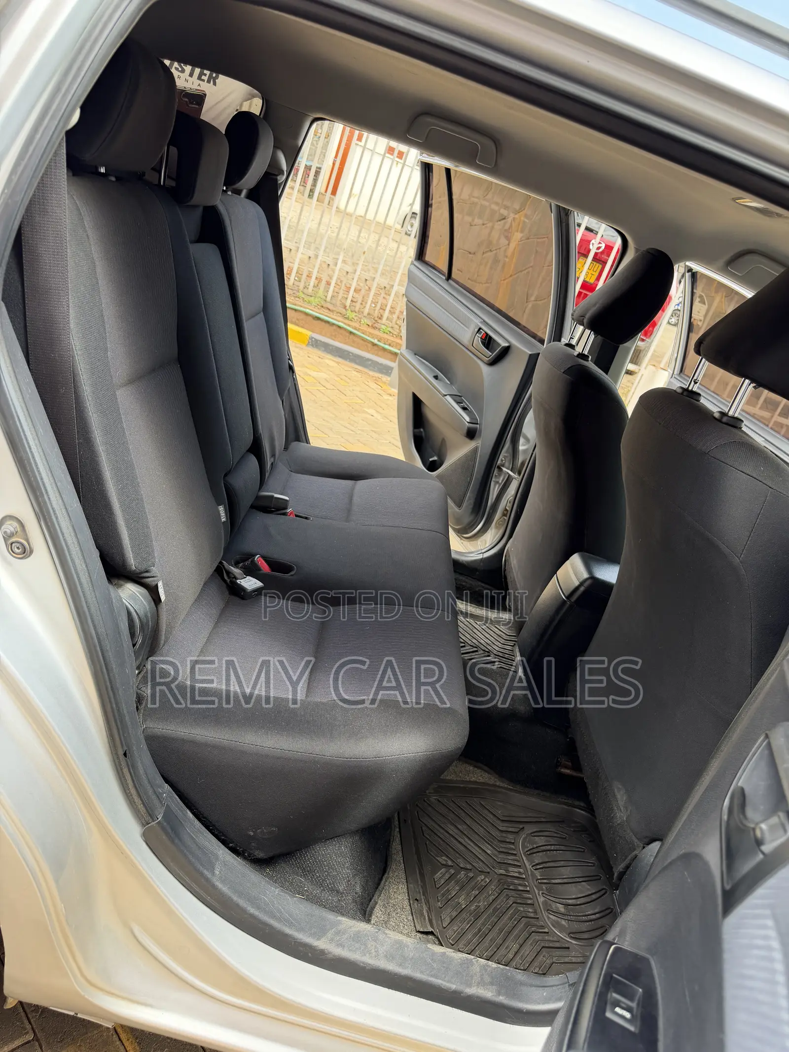 Toyota Corolla Fielder 2013 Silver