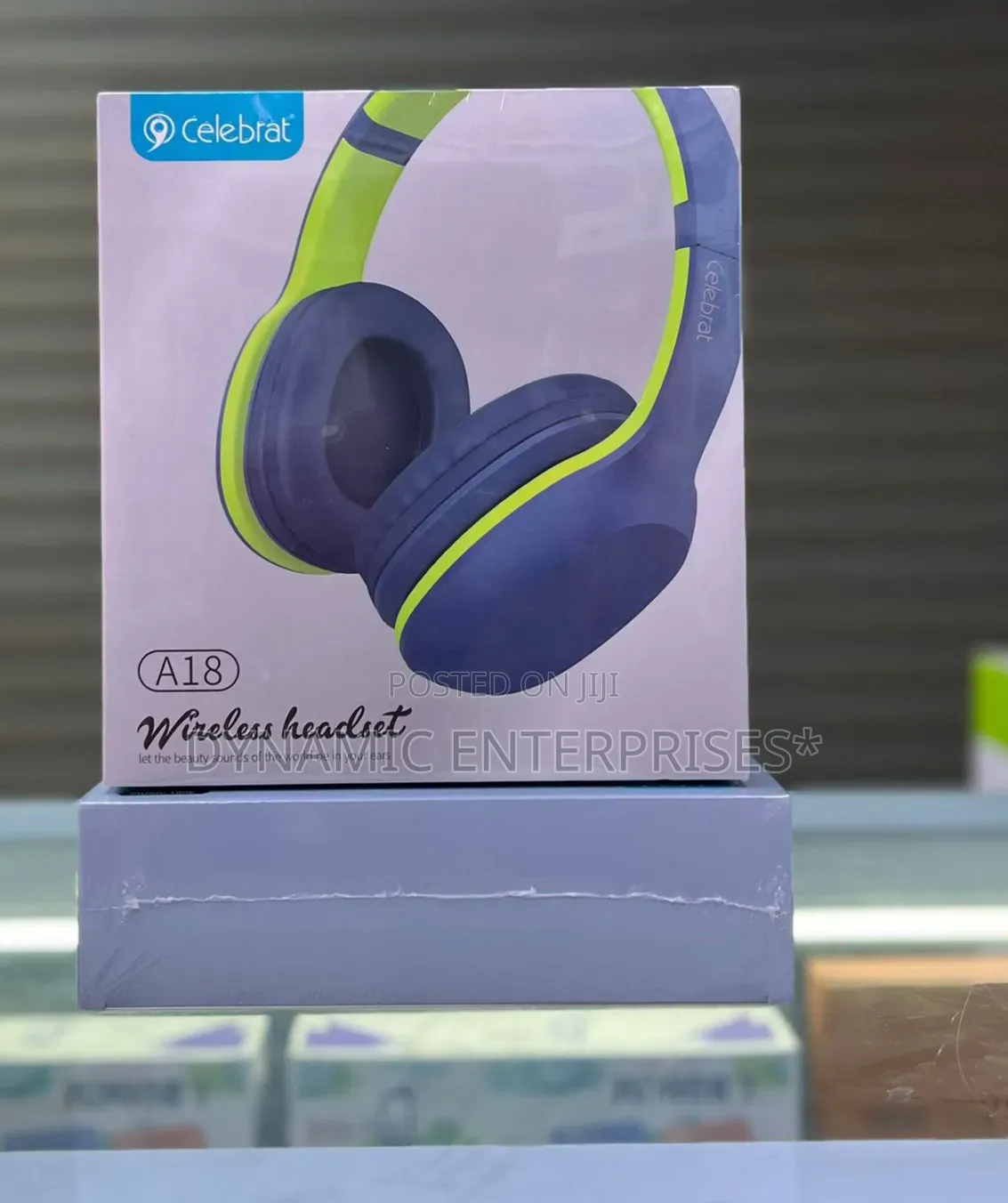 Celebrat Headphones A18