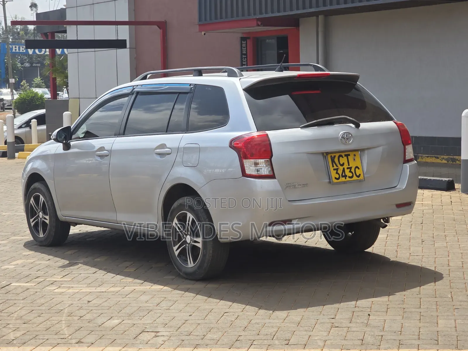 Toyota Corolla Fielder 2013 Silver