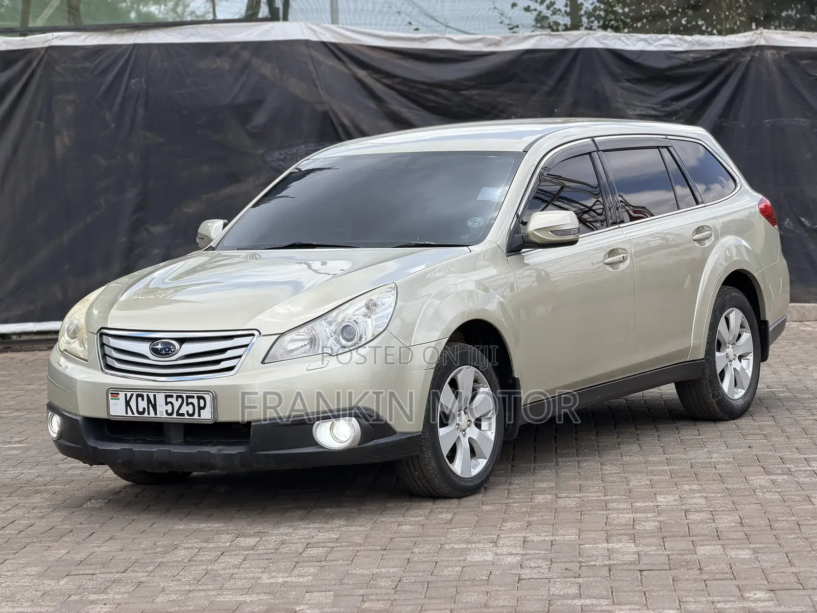 Subaru Outback 2.5i Limited 2010 Ivory