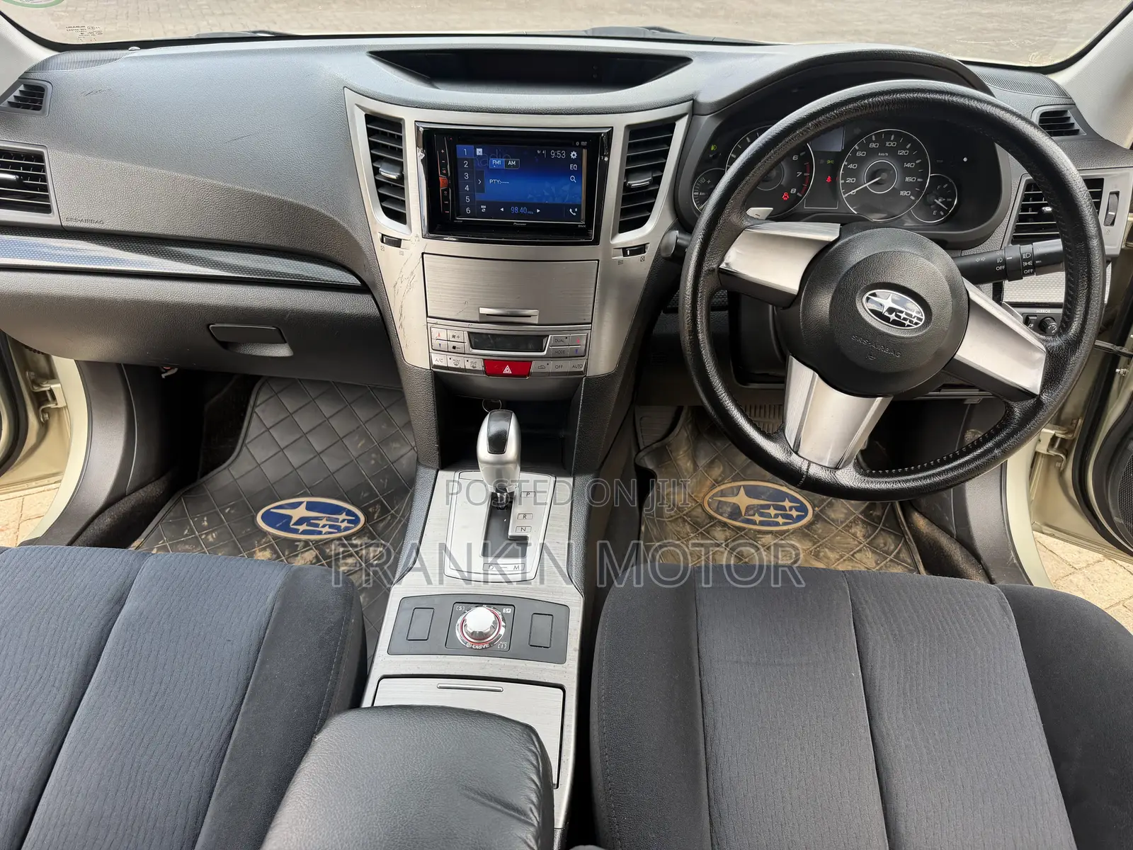 Subaru Outback 2.5i Limited 2010 Ivory