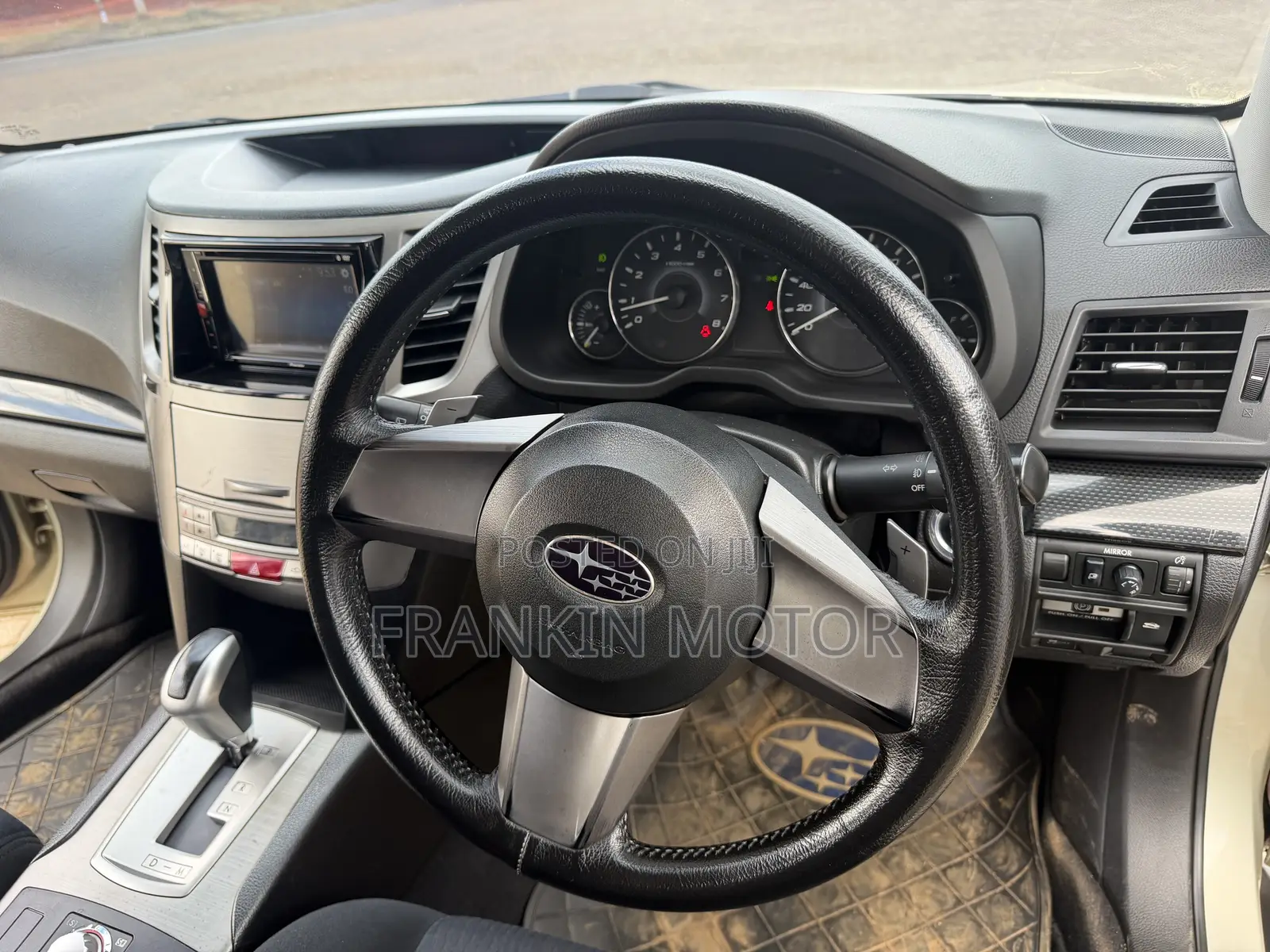 Subaru Outback 2.5i Limited 2010 Ivory