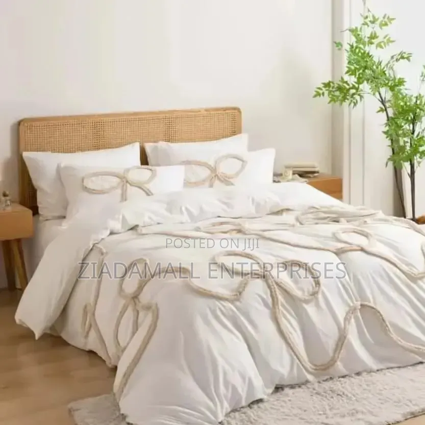 Luxurious Bowknot Tufted Duvet Cover