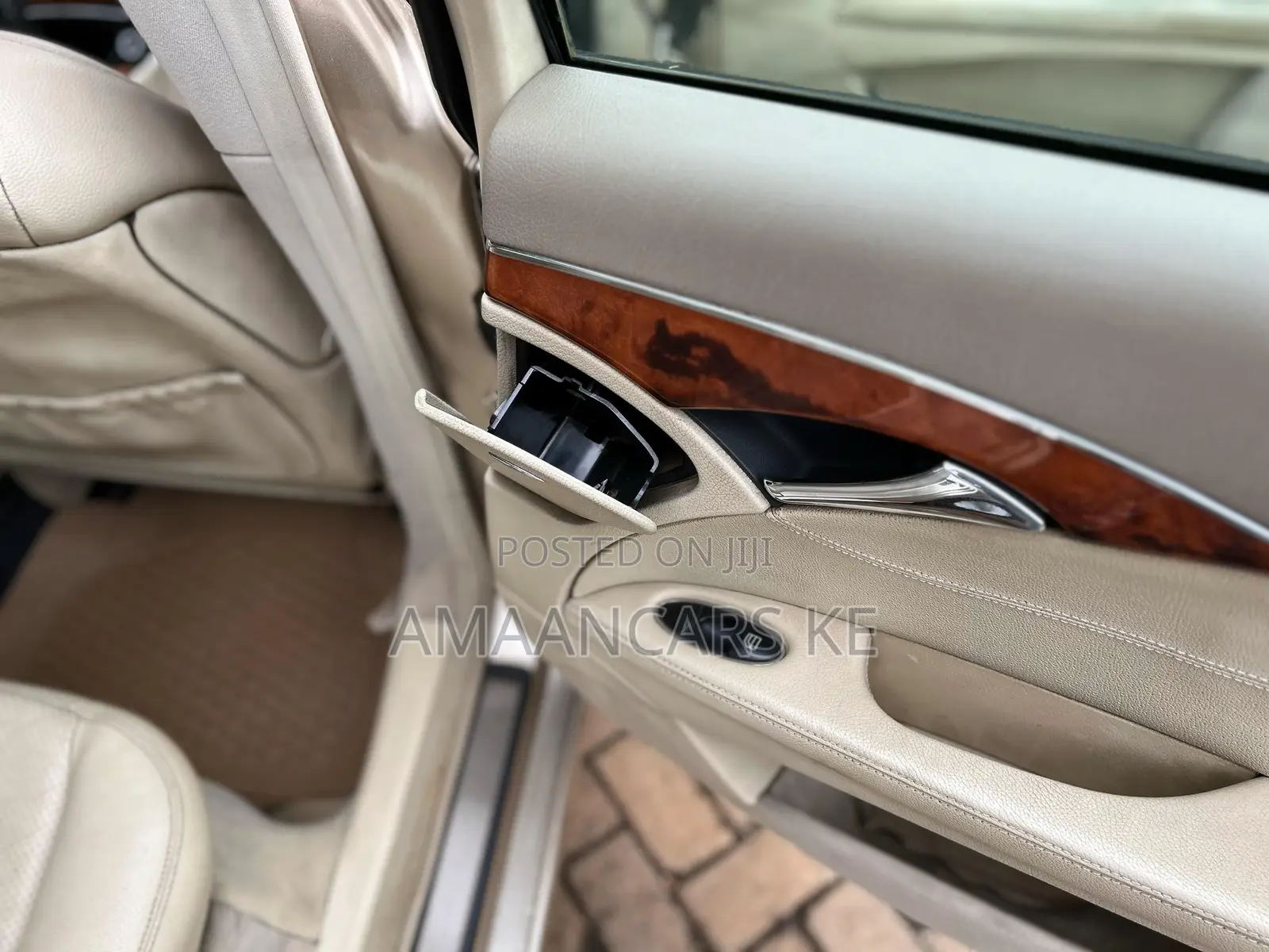 Mercedes-Benz E200 2004 Gold