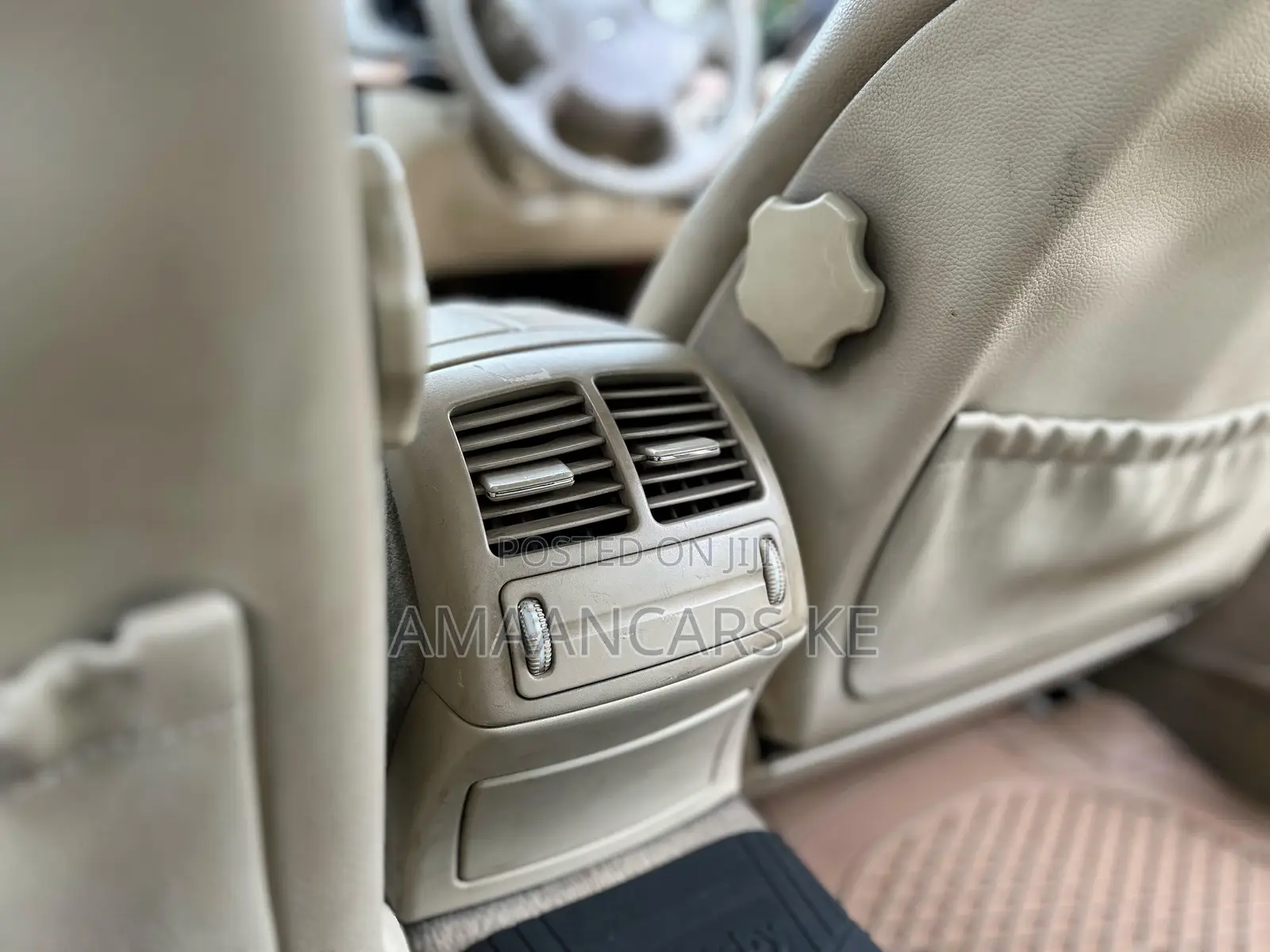 Mercedes-Benz E200 2004 Gold