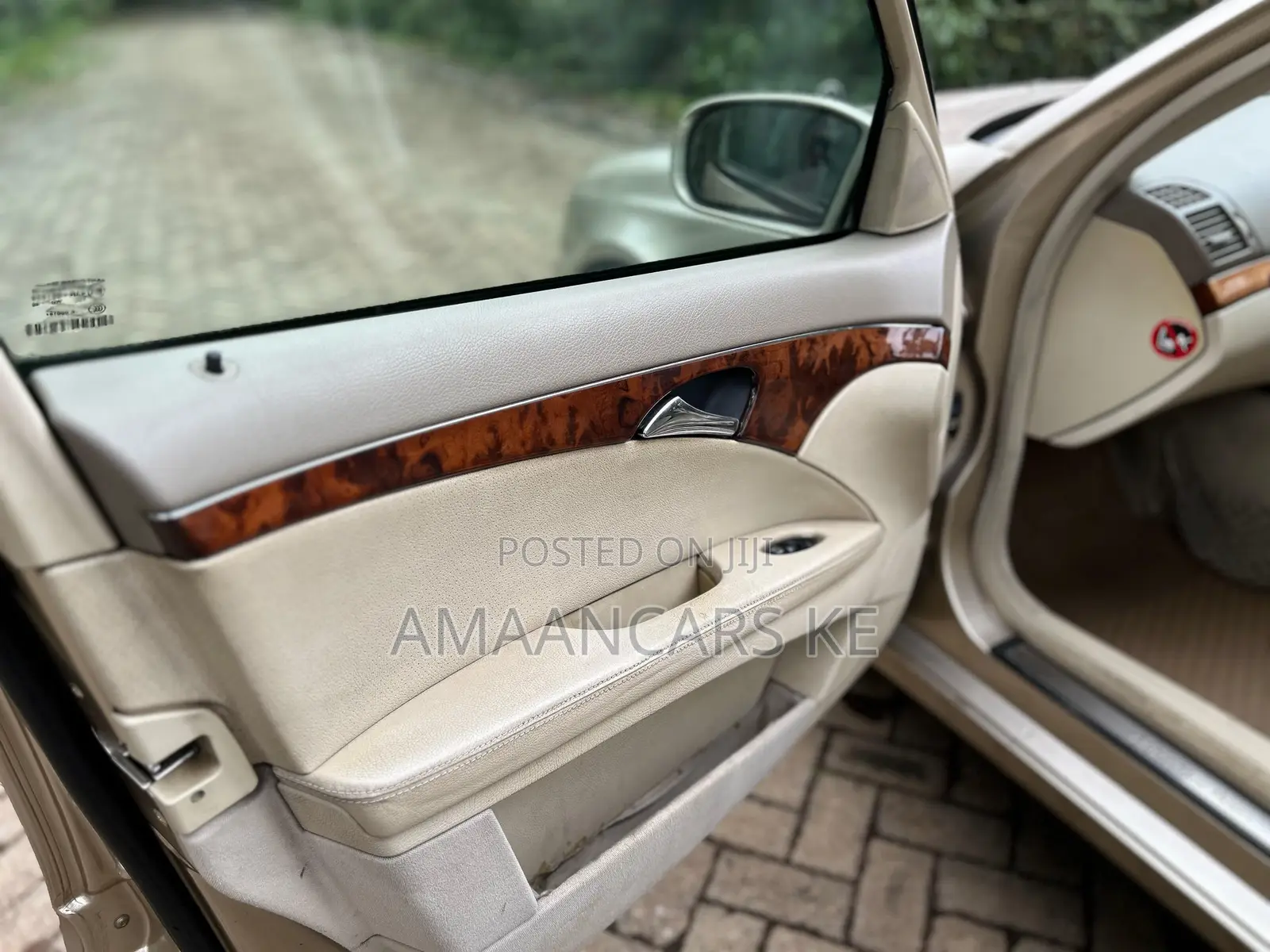 Mercedes-Benz E200 2004 Gold