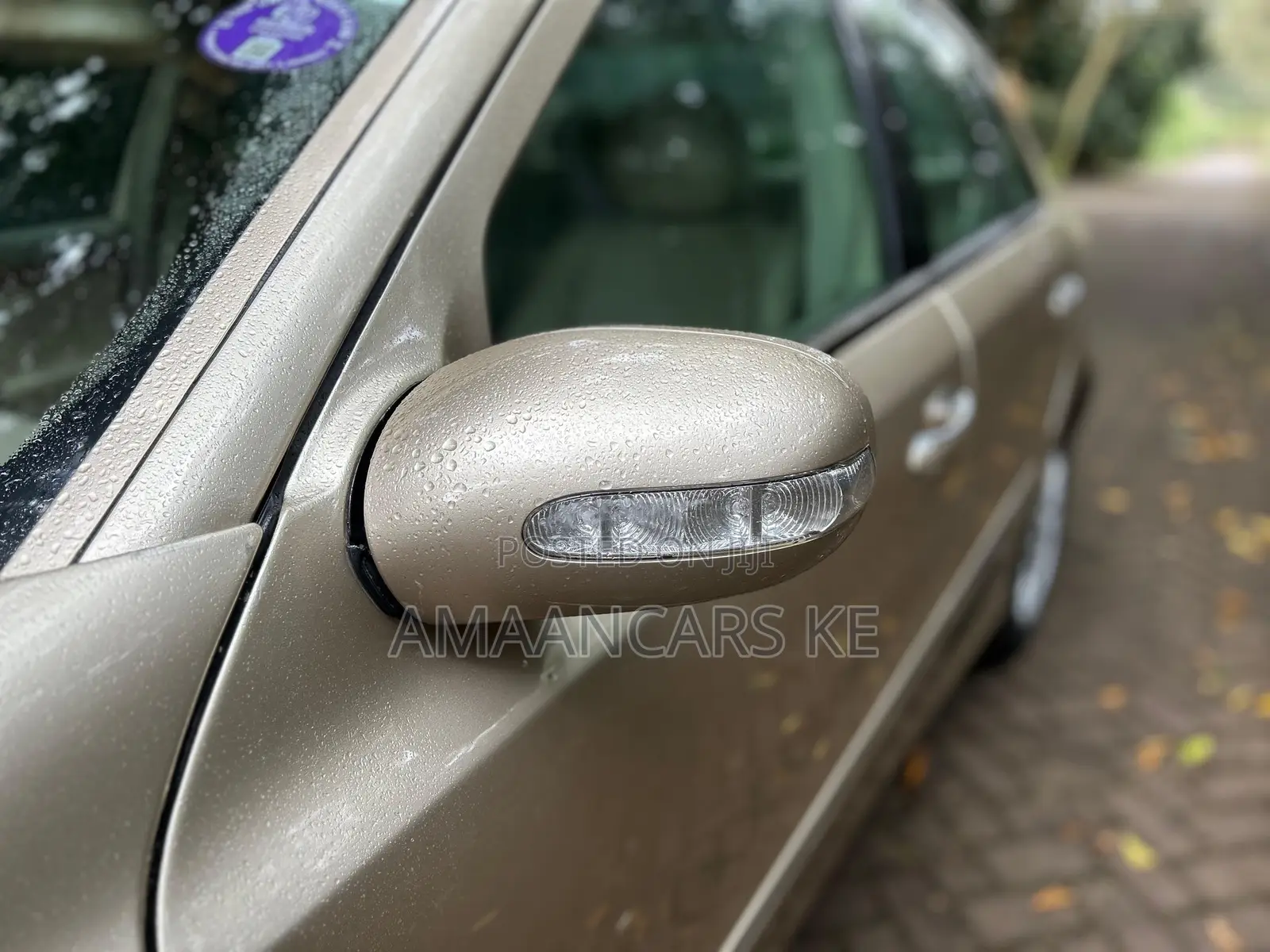 Mercedes-Benz E200 2004 Gold