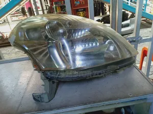 Toyota Raum 2005 Headlight