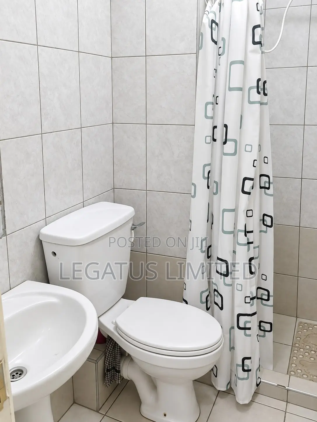 Spacious Poolside 2BR | WiFi Parking | Legatus