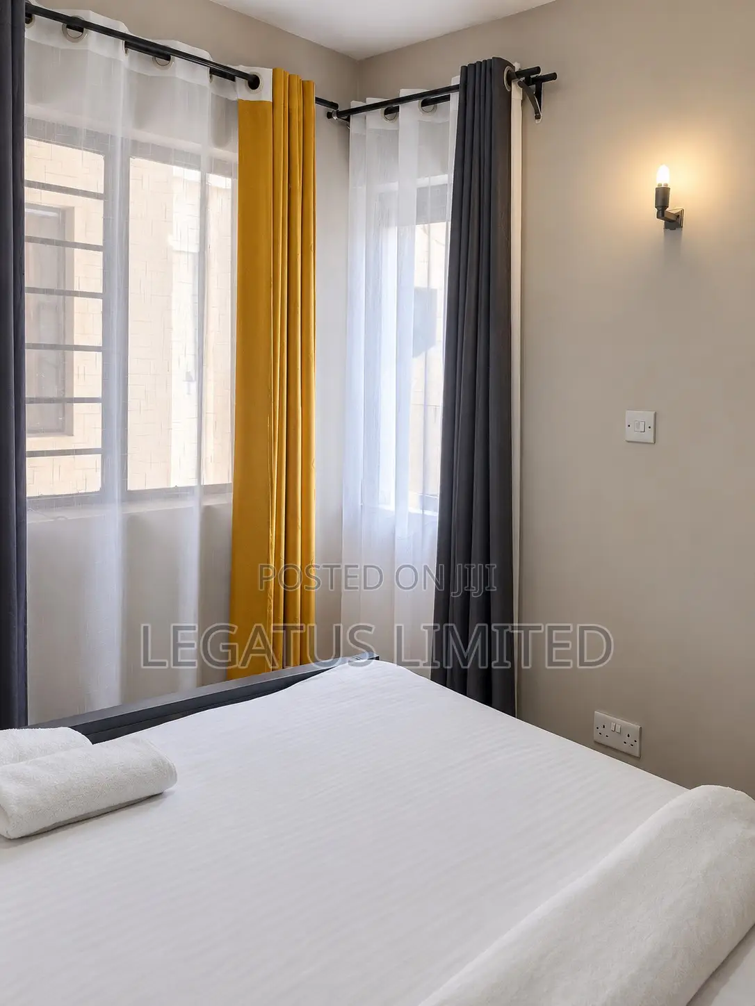Spacious Poolside 2BR | WiFi Parking | Legatus