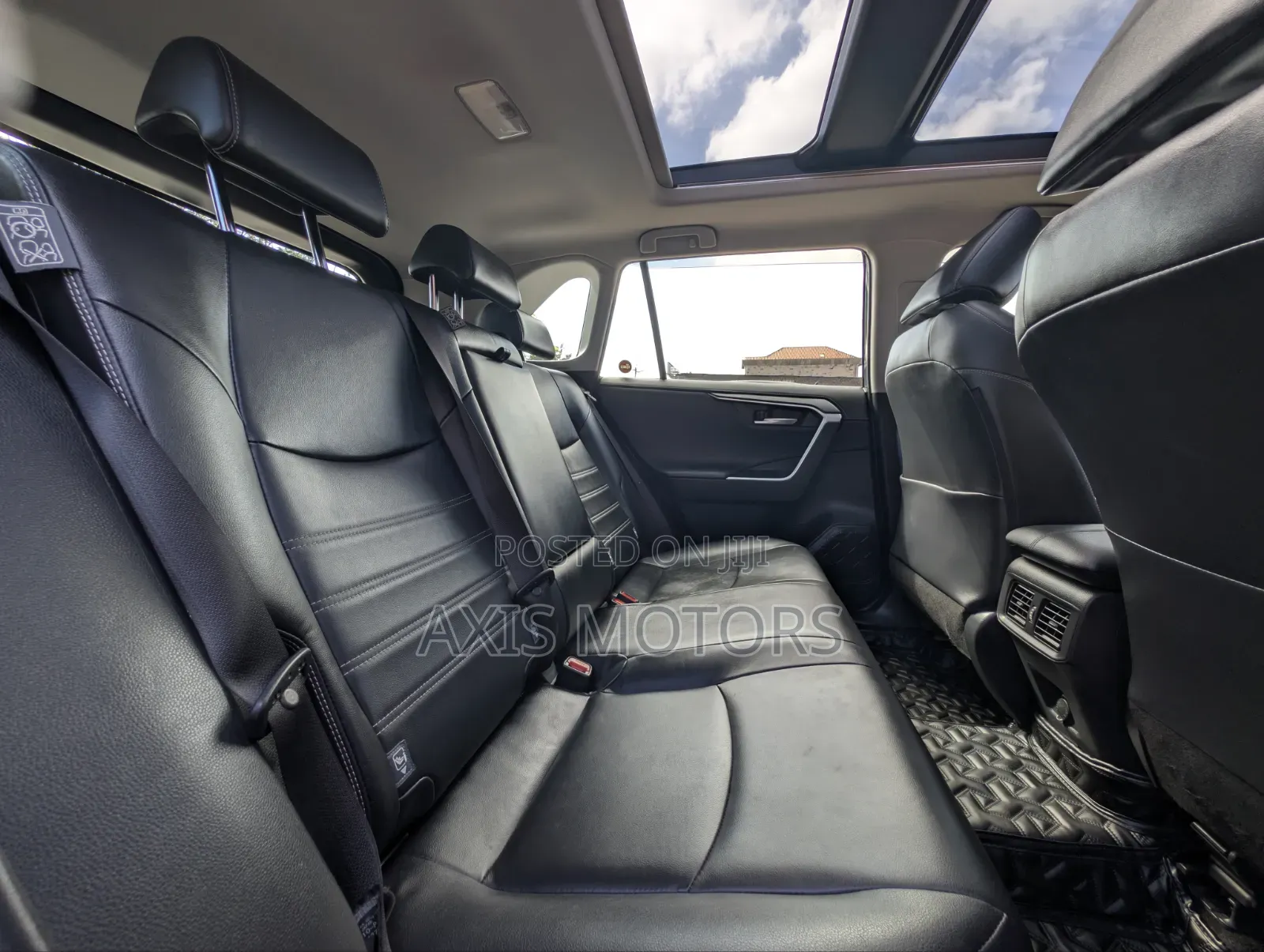 Toyota RAV4 LE FWD 2019 Gray