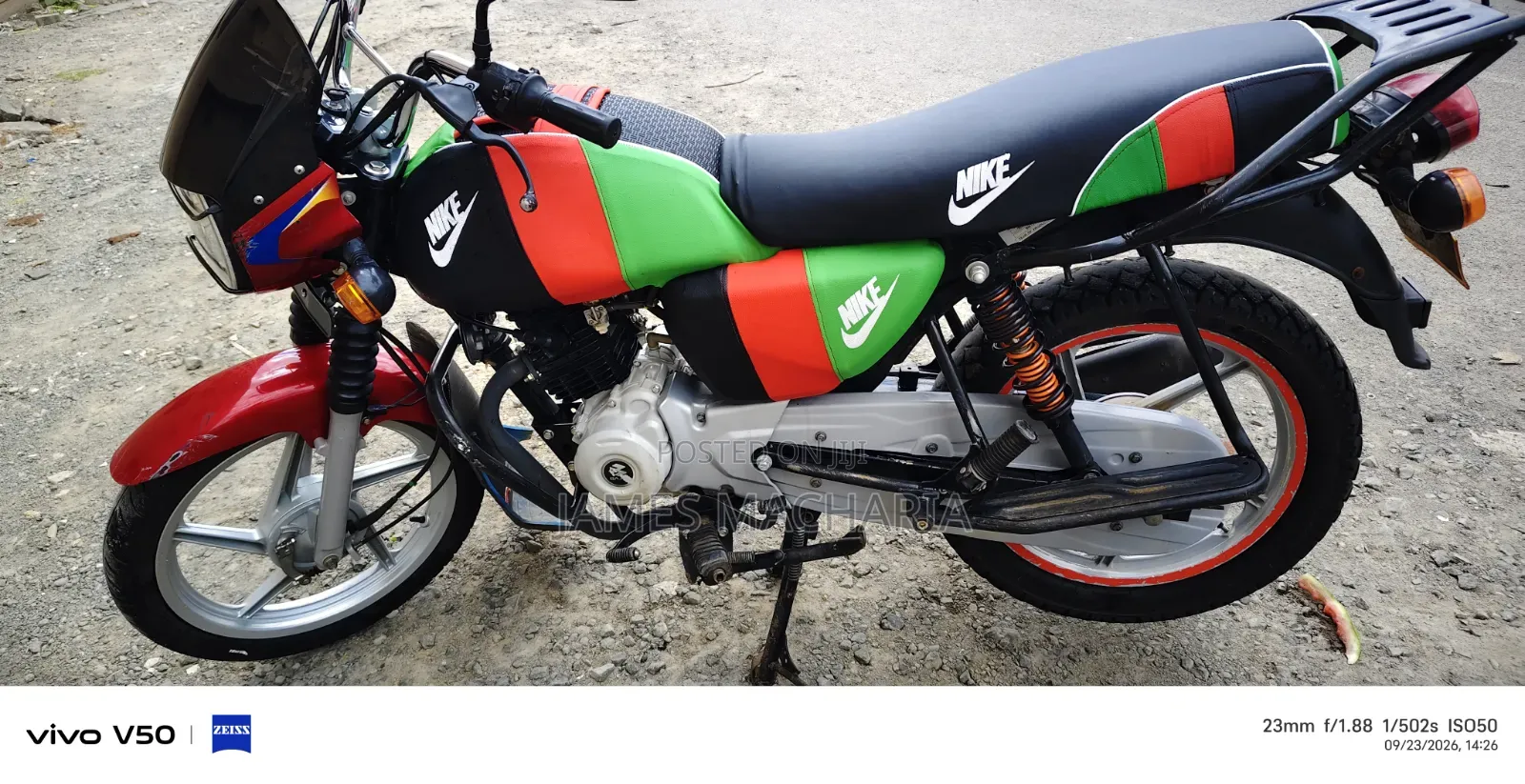 Bajaj Boxer 125 2026 Red