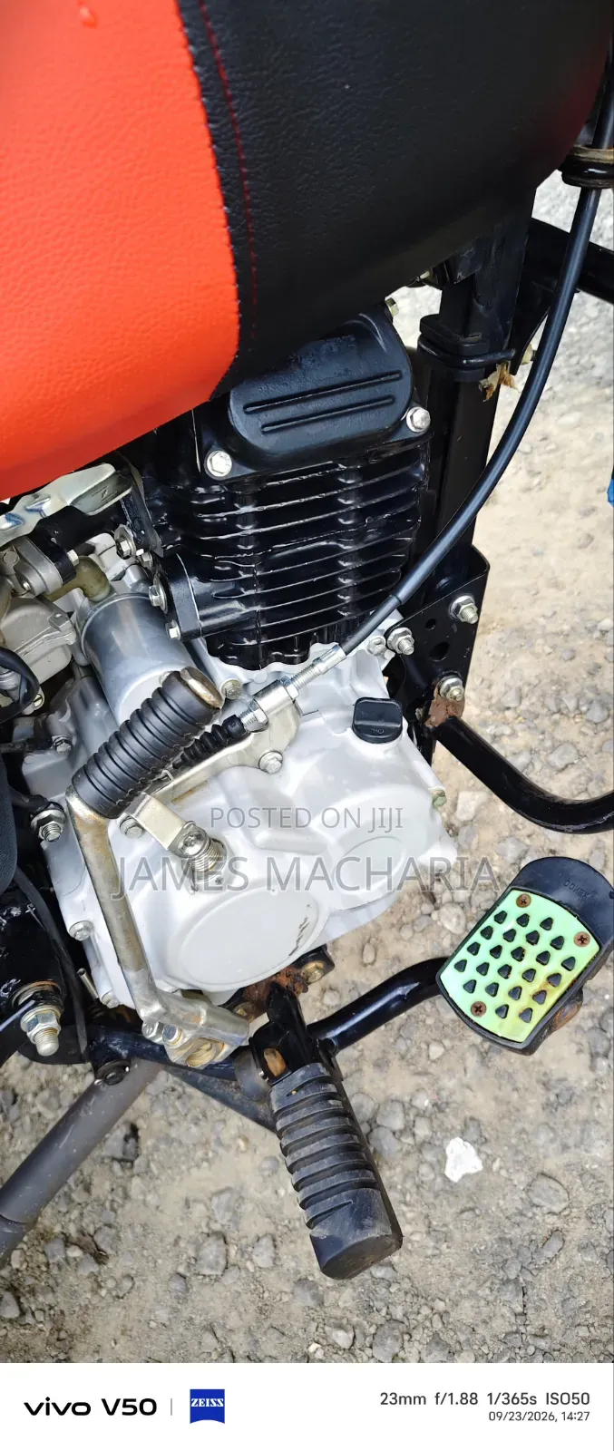 Bajaj Boxer 125 2026 Red