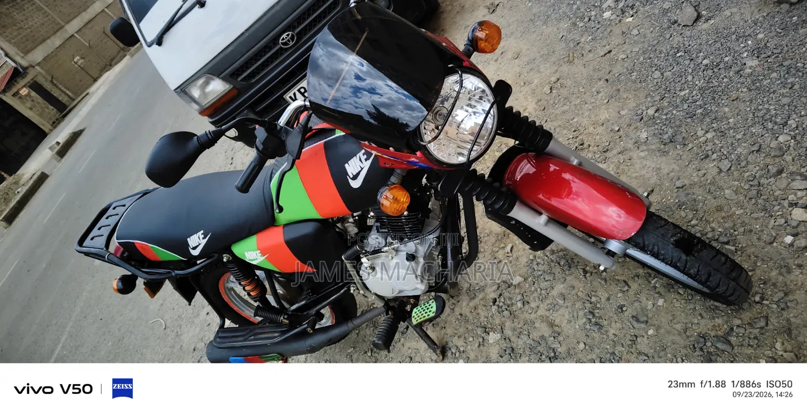 Bajaj Boxer 125 2026 Red