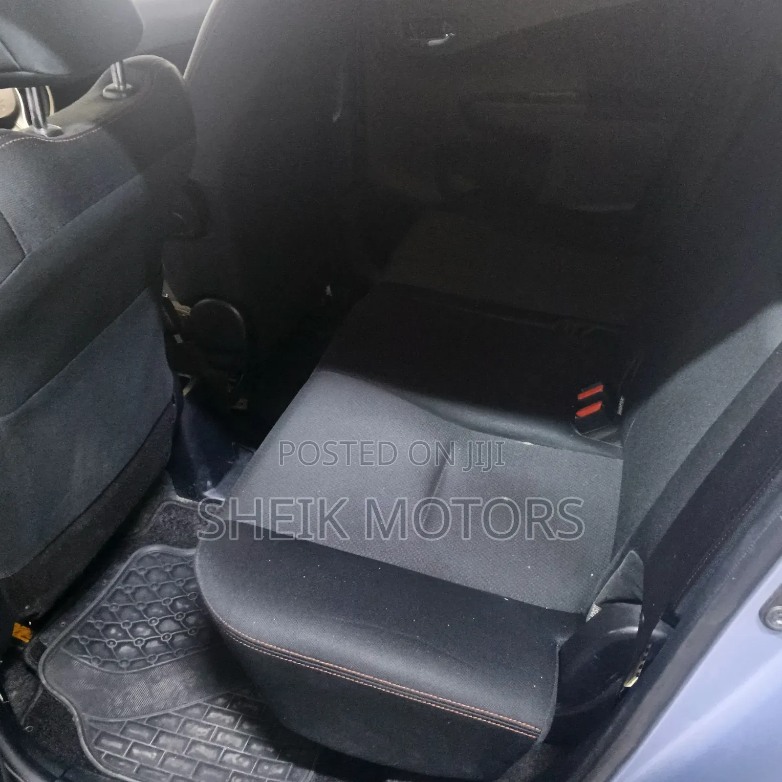 Toyota Ractis 2014 Blue