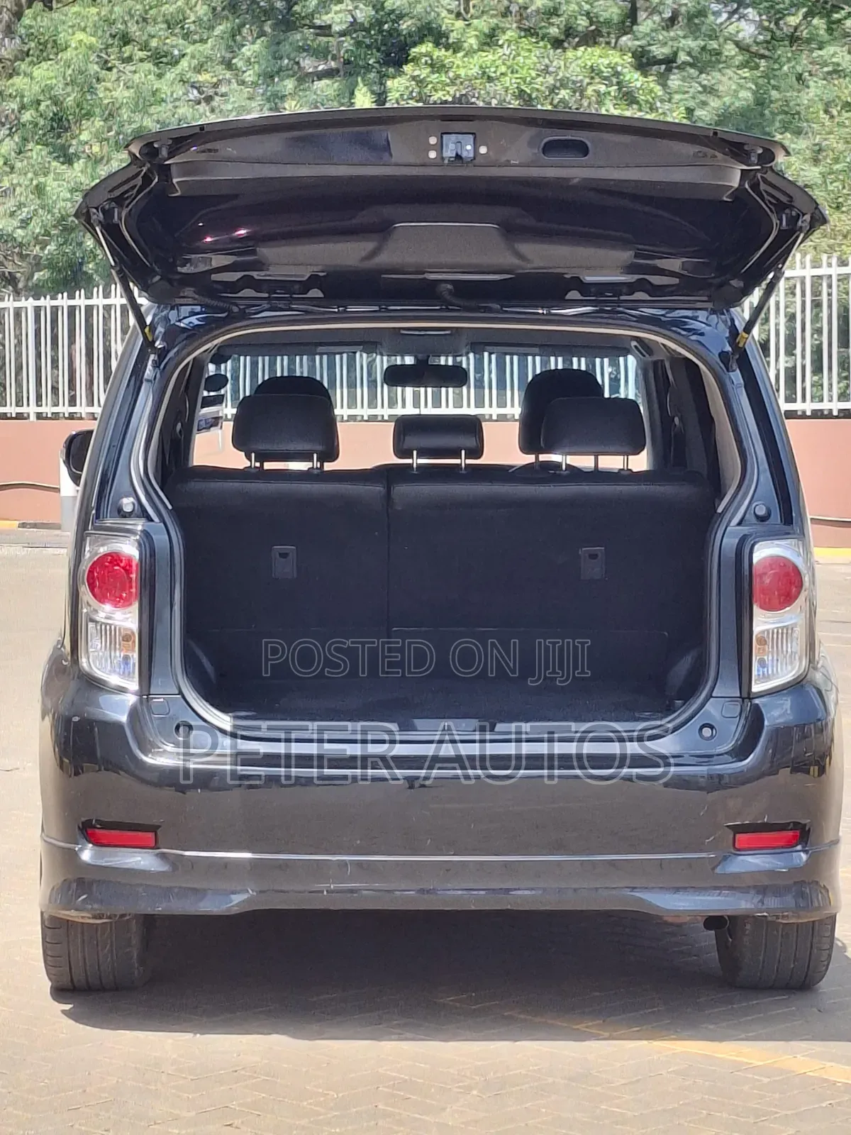 Toyota Rumion 1.5 FWD 2023 Black