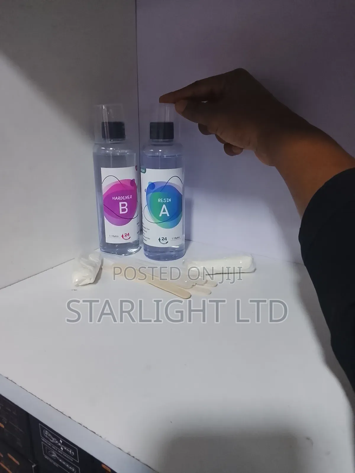 Yellowing Resistant Resin for Beginners and Professionals
