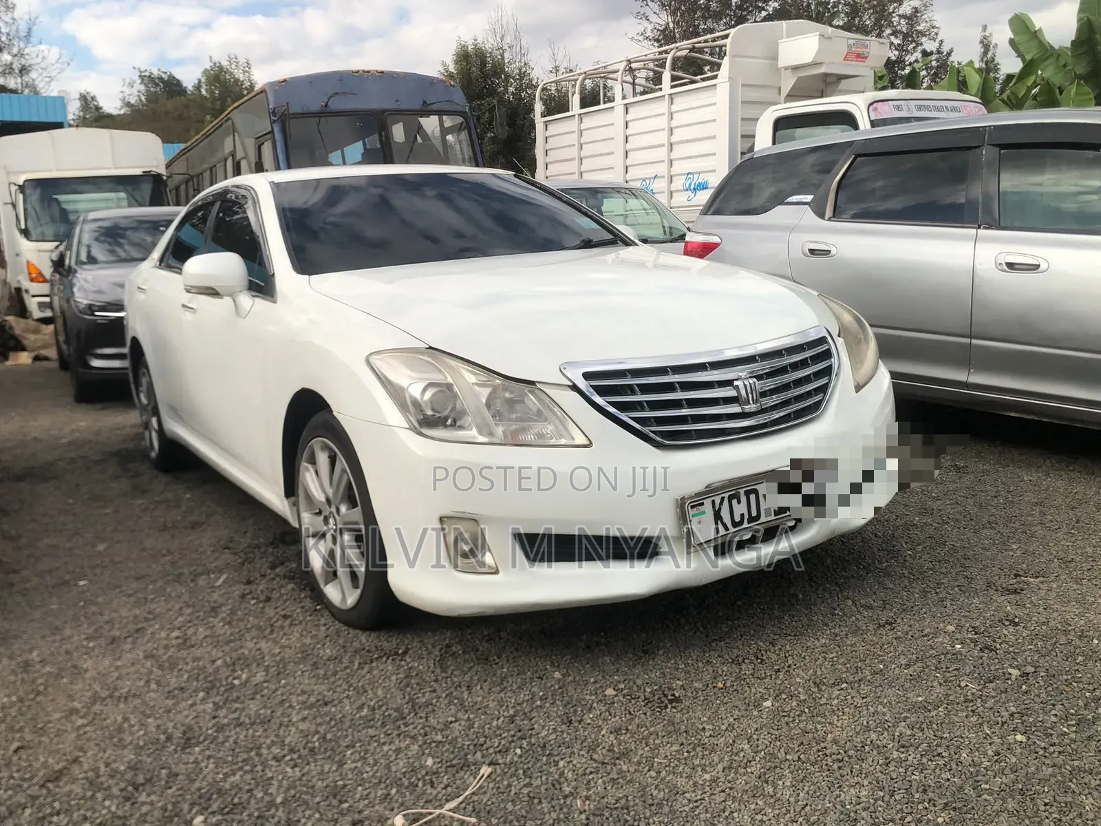 Toyota Crown 2009 White