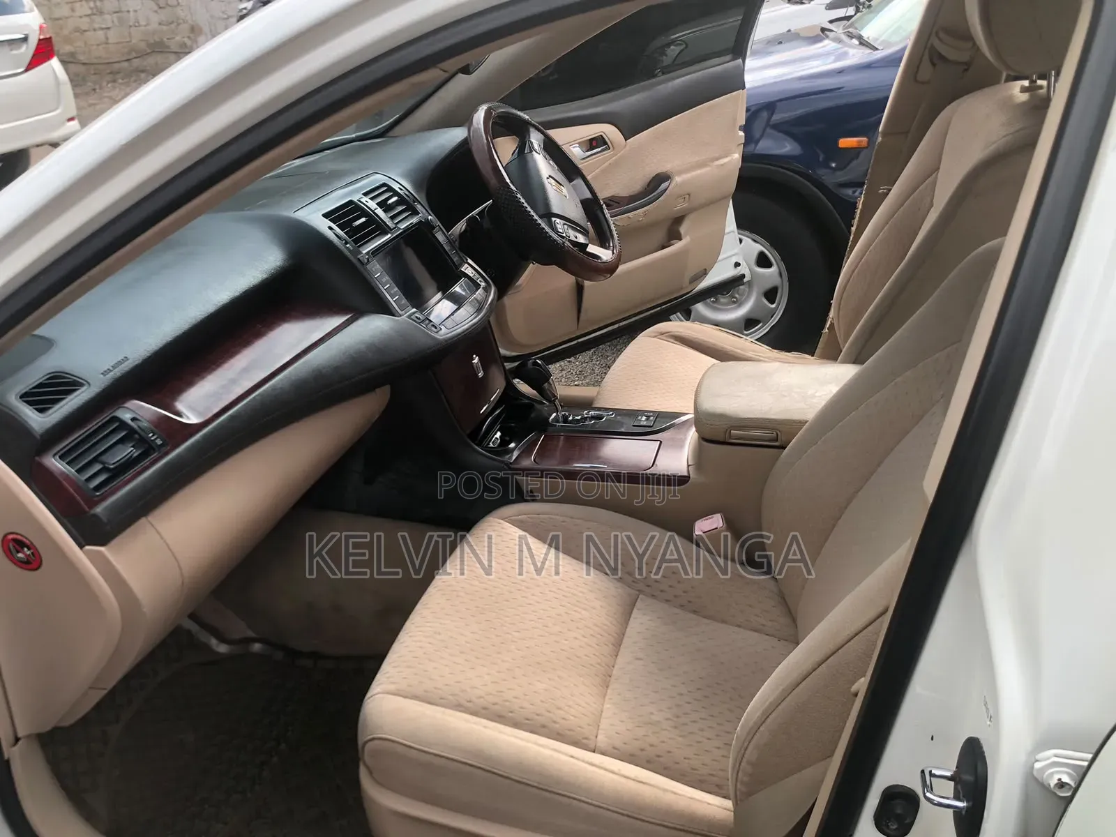 Toyota Crown 2009 White