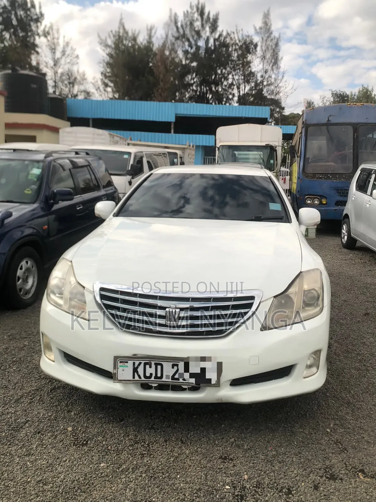 Toyota Crown 2009 White