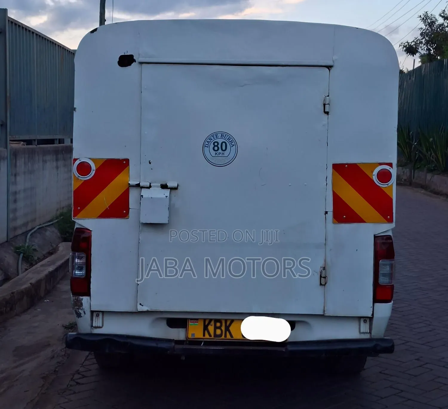 Isuzu D-MAX 2010 White