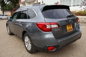 Subaru Outback 2.5i 4dr Wagon AWD (2.5L 4cyl CVT) 2015 Gray