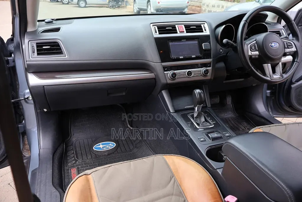 Subaru Outback 2.5i 4dr Wagon AWD (2.5L 4cyl CVT) 2015 Gray