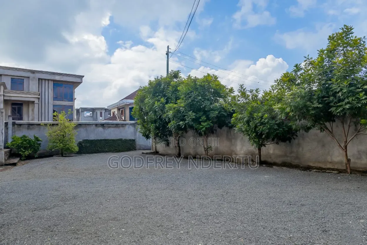 5bdrm Mansion in Kahawa Sukari, Thika CBD for rent