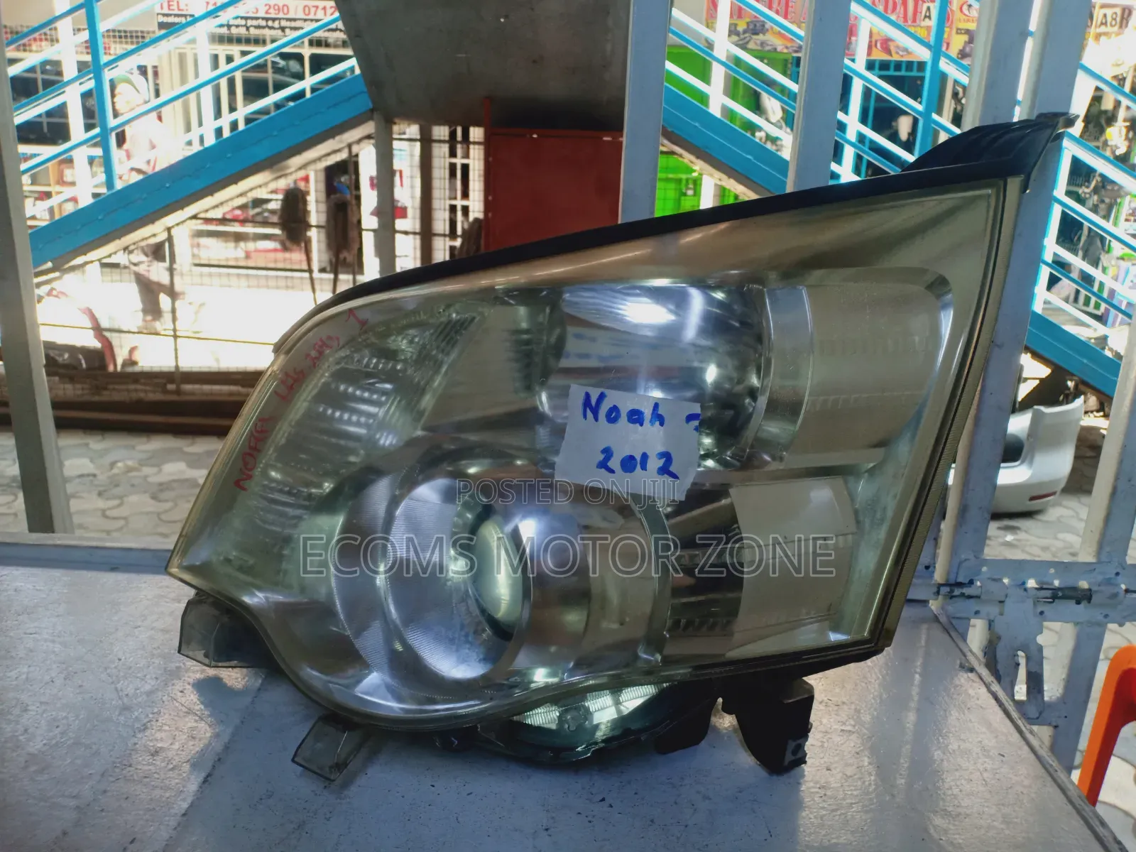 Toyota Noah 2012 Headlight