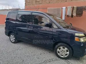 Toyota Voxy 2006 Blue