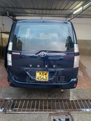Toyota Voxy 2006 Blue