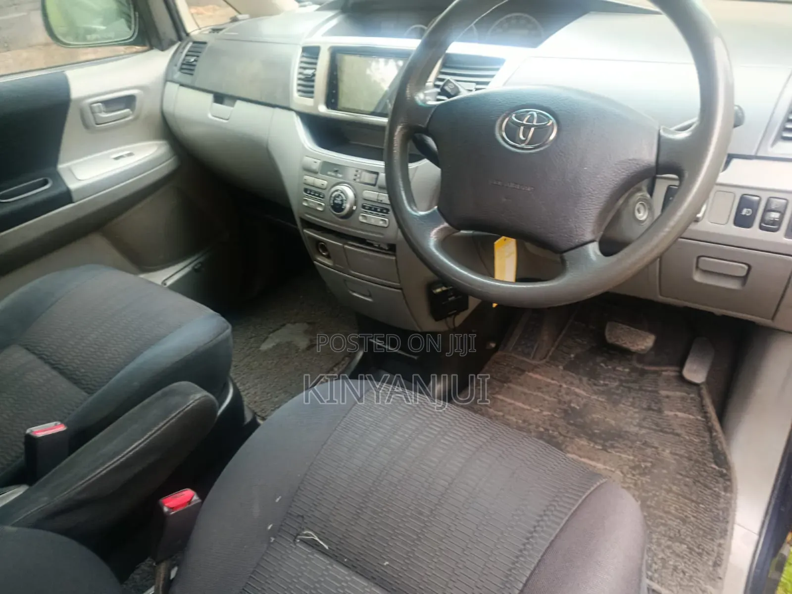 Toyota Voxy 2006 Blue