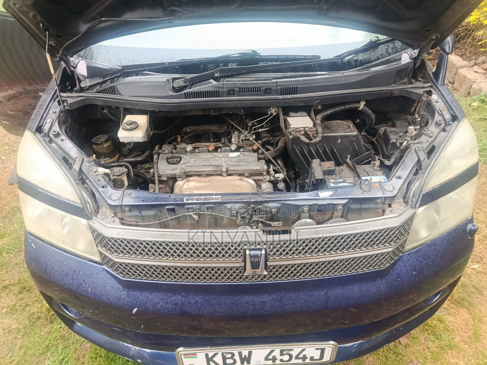 Toyota Voxy 2006 Blue