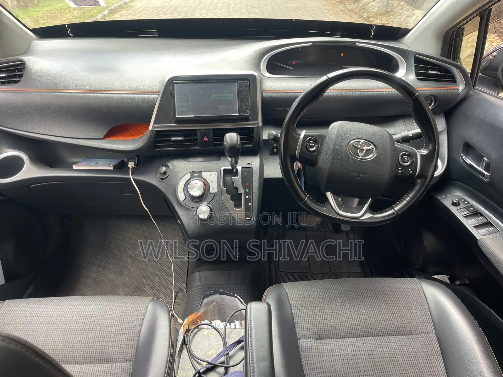 Toyota Sienta 2018 Brown