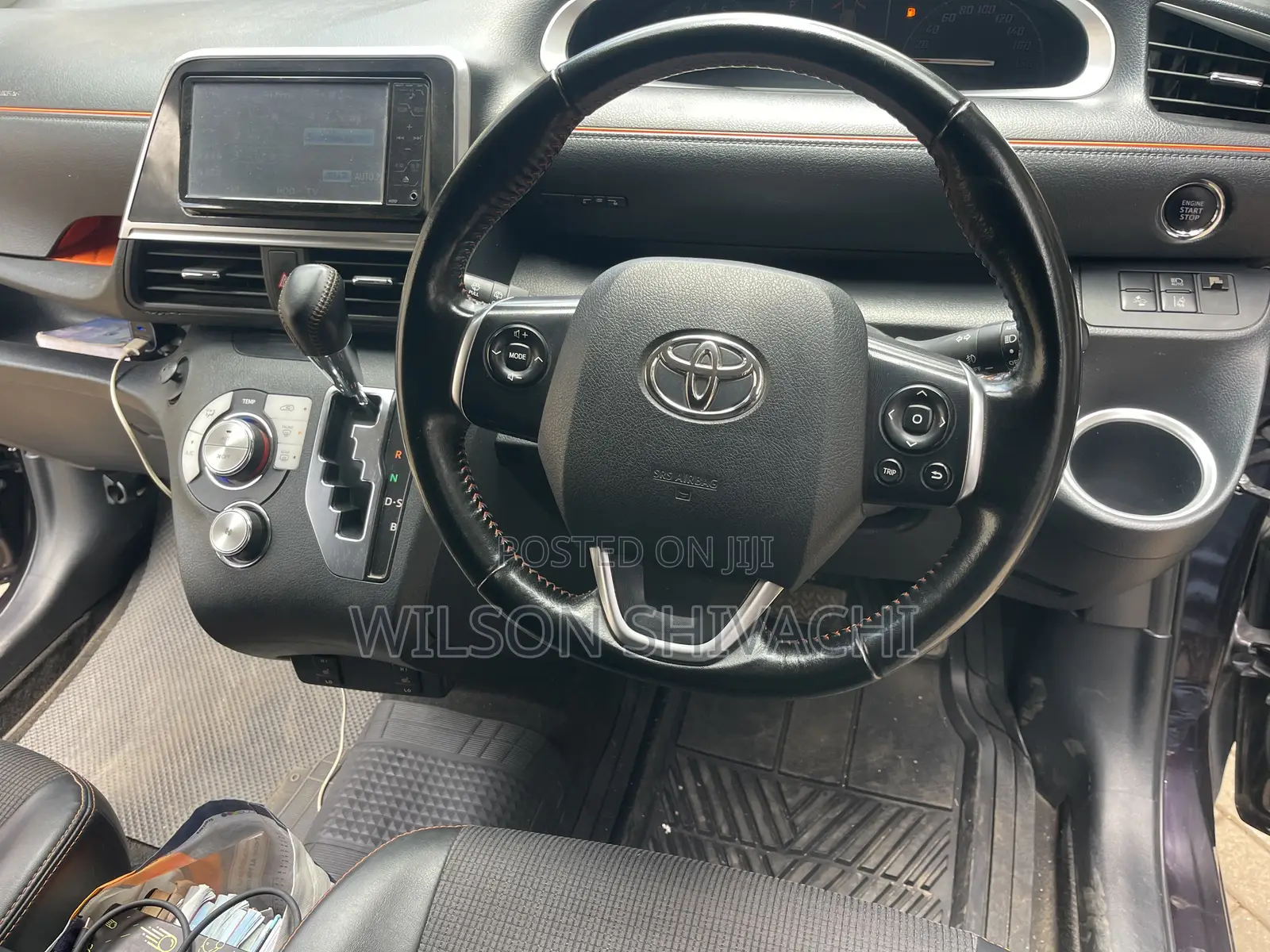 Toyota Sienta 2018 Brown