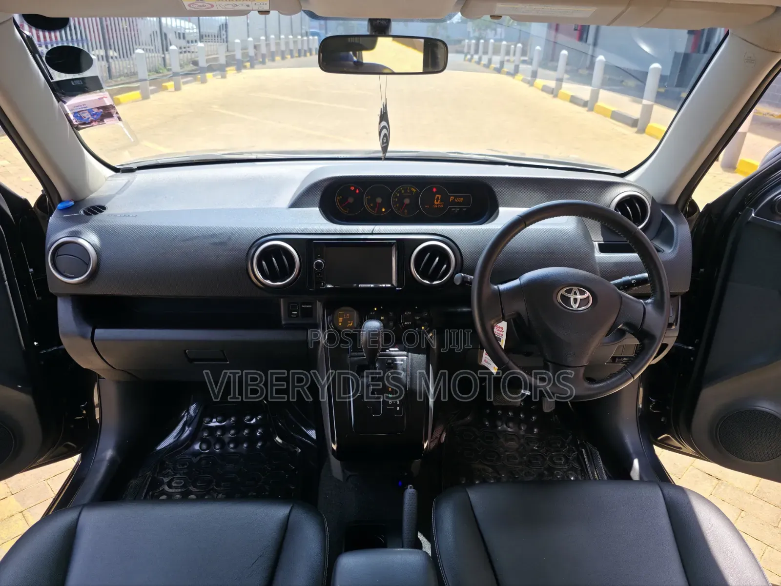 Toyota Rumion 2025 Black
